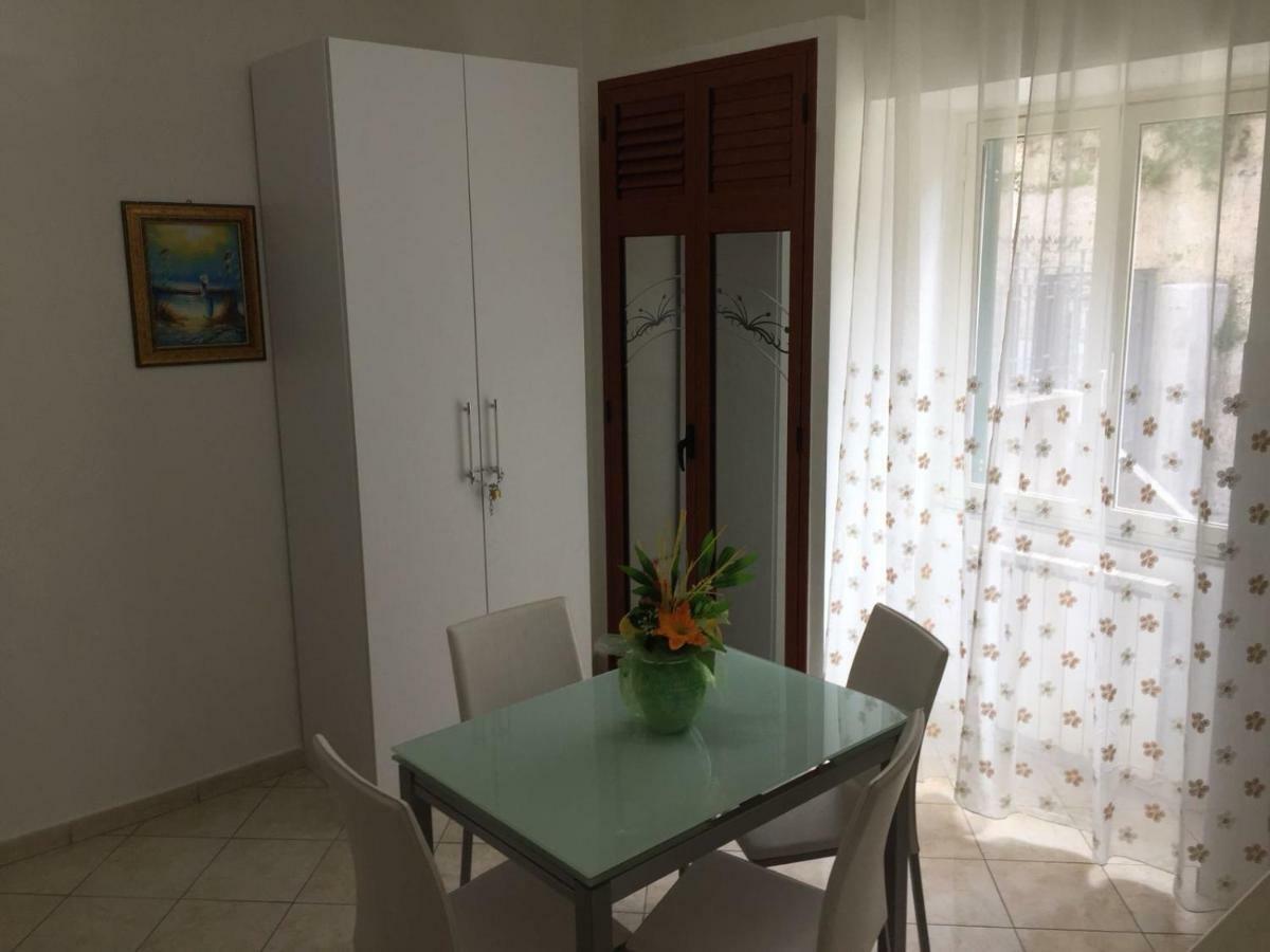 Apartment La Maison Messina Esterno foto